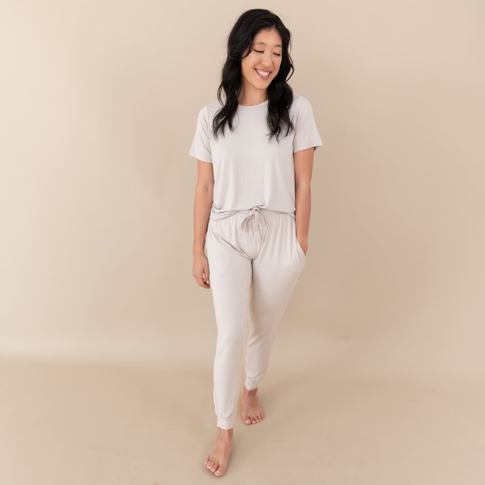 KYTE BABY Women’s joggers in oat. Size L